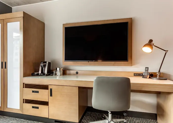 The Inkwell Phoenix, Tapestry Collection By Hilton Hotel 4*