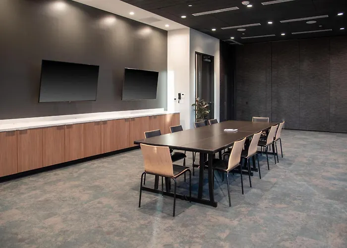 The Inkwell Phoenix, Tapestry Collection By Hilton Hotel 4*